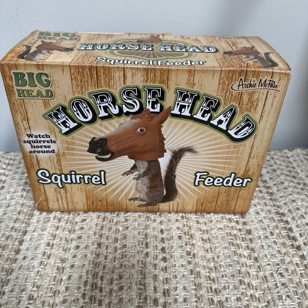 Squirrel Feeder NIB Horse Head Archie McPhee Accoutrements Big Head Animal